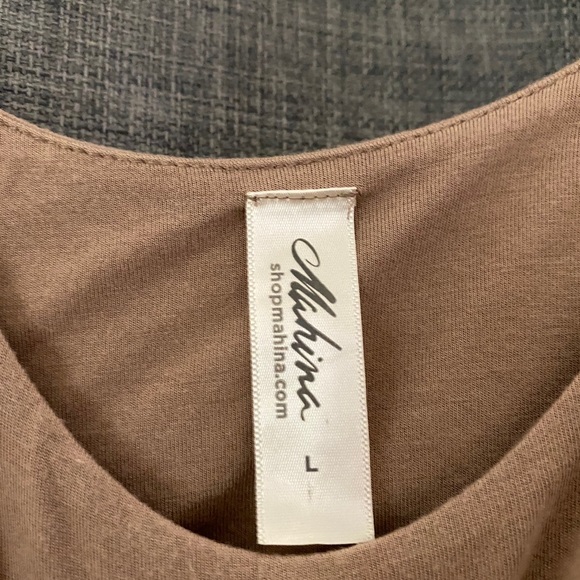 MAHINA Top SOLD - Picture 2 of 2